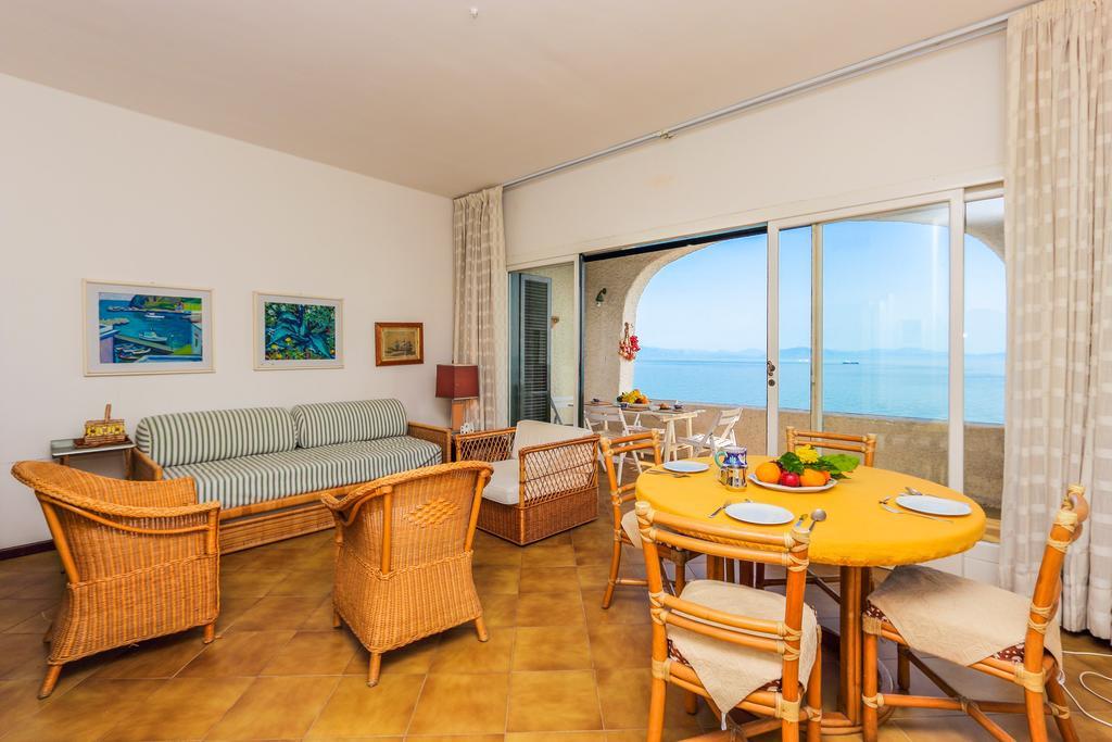 Casa Roberta Apartment Конка деи Марини Стая снимка